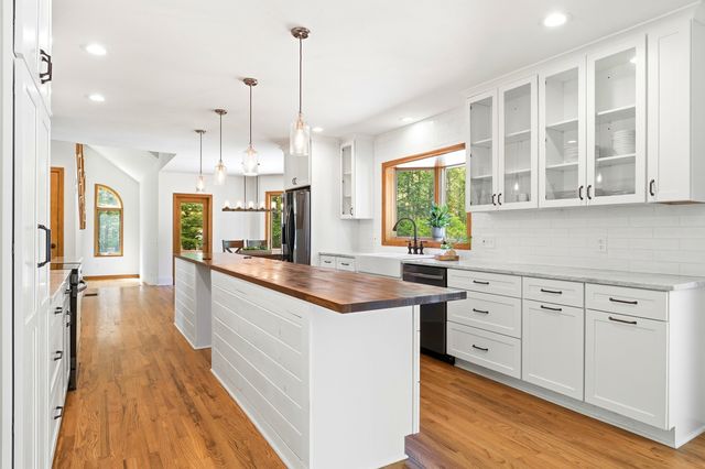 97 Dudley Road, Brentwood, NH 03833