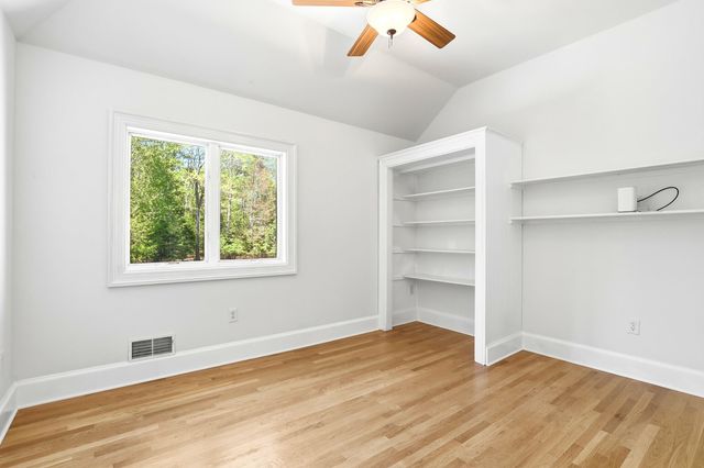 97 Dudley Road, Brentwood, NH 03833