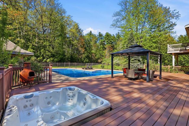 97 Dudley Road, Brentwood, NH 03833