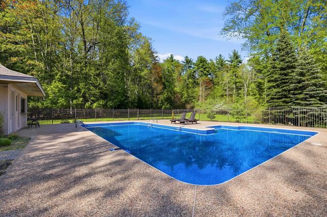 97 Dudley Road, Brentwood, NH 03833