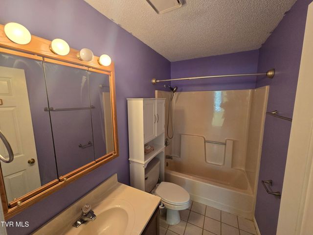 215 Windridge Colony 215, Johnson City, TN 37601