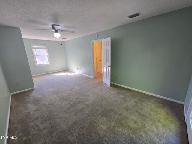 215 Windridge Colony 215, Johnson City, TN 37601