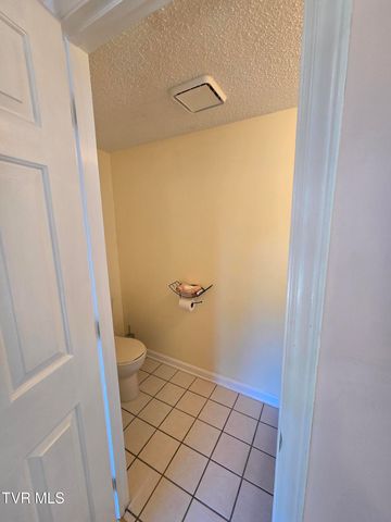 215 Windridge Colony 215, Johnson City, TN 37601