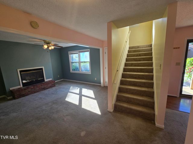 215 Windridge Colony 215, Johnson City, TN 37601