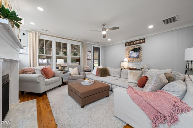 18 Landover Circle, Chapel Hill, NC 27516