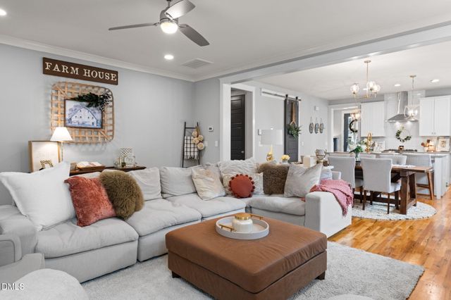 18 Landover Circle, Chapel Hill, NC 27516
