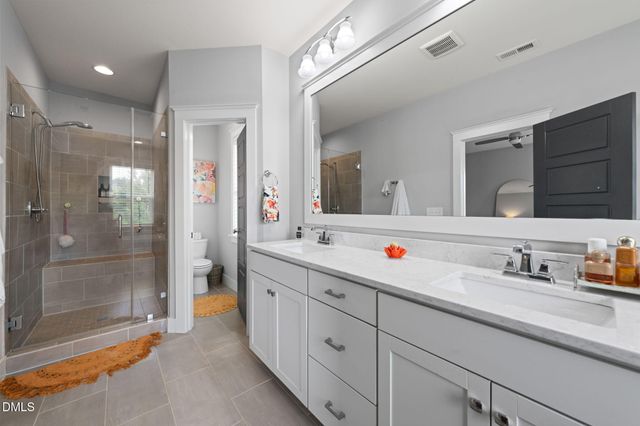 18 Landover Circle, Chapel Hill, NC 27516