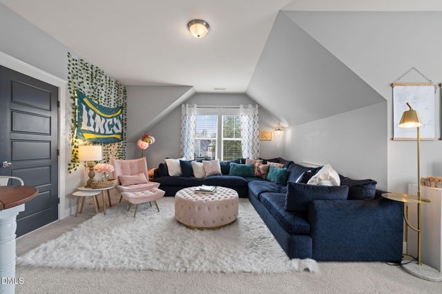 18 Landover Circle, Chapel Hill, NC 27516