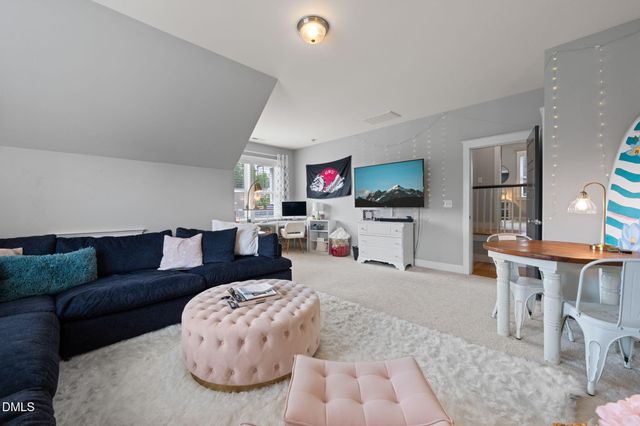 18 Landover Circle, Chapel Hill, NC 27516