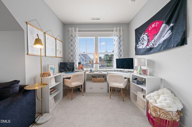 18 Landover Circle, Chapel Hill, NC 27516