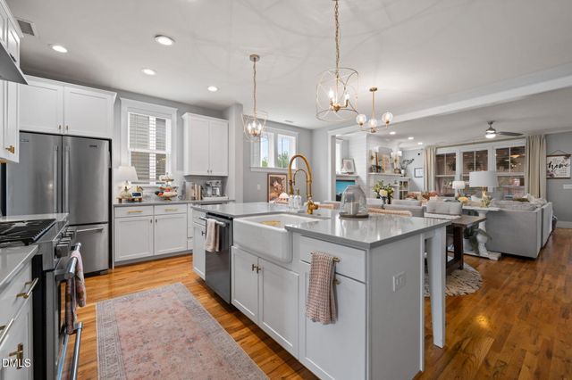 18 Landover Circle, Chapel Hill, NC 27516