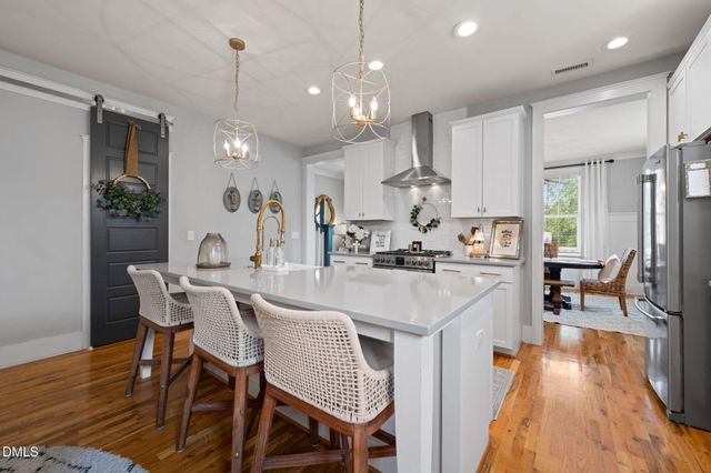 18 Landover Circle, Chapel Hill, NC 27516
