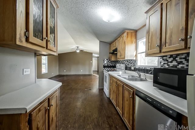 17965 Florida Blvd, Holden, LA 70744