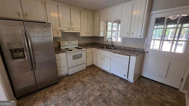 1824 Poinsetta Drive, Acworth, GA 30102