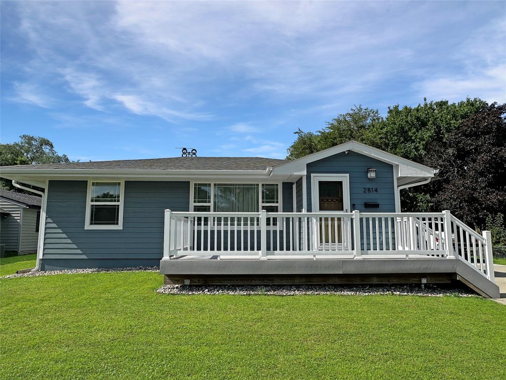 2814 Chicago Avenue, Des Moines, IA 50317