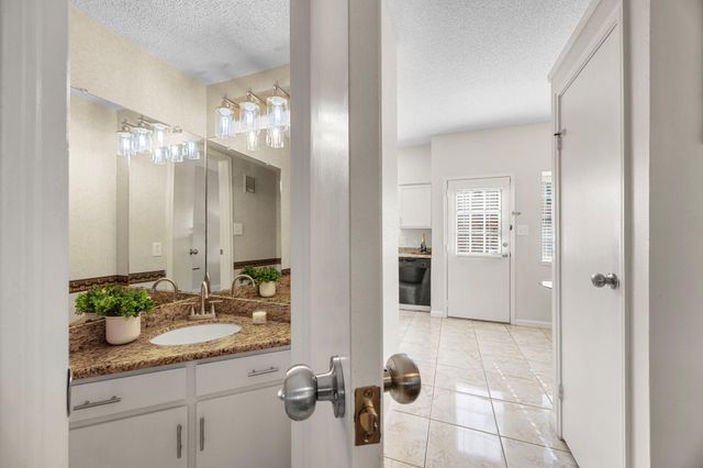 7575 Cambridge Street 1701, Houston, TX 77054