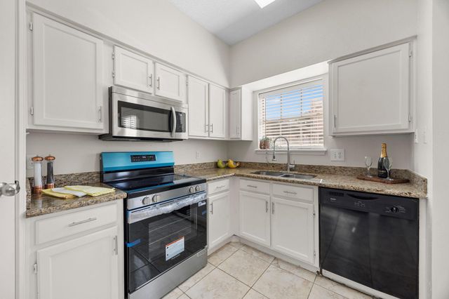 7575 Cambridge Street 1701, Houston, TX 77054
