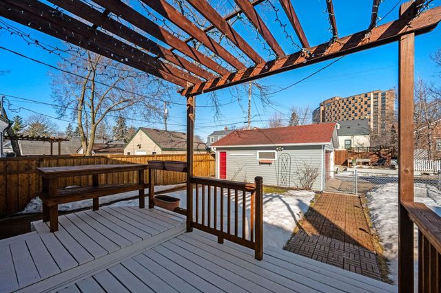 1163 Juliet Avenue, Saint Paul, MN 55105