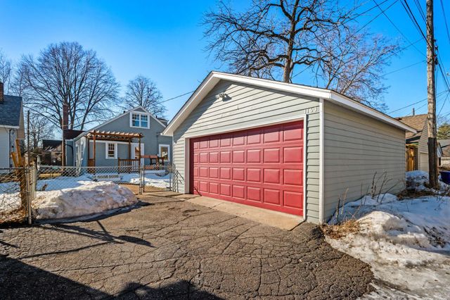 1163 Juliet Avenue, Saint Paul, MN 55105