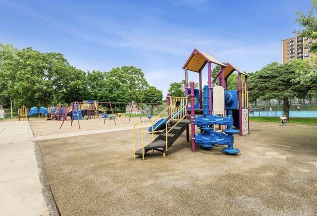 1163 Juliet Avenue, Saint Paul, MN 55105