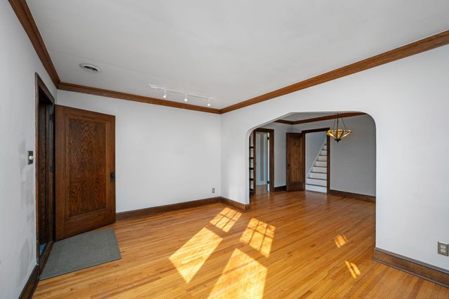 1163 Juliet Avenue, Saint Paul, MN 55105