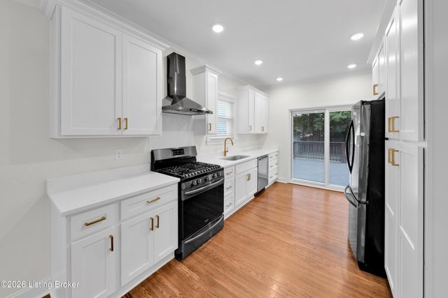 145 Wiltshire Ave, Louisville, KY 40207