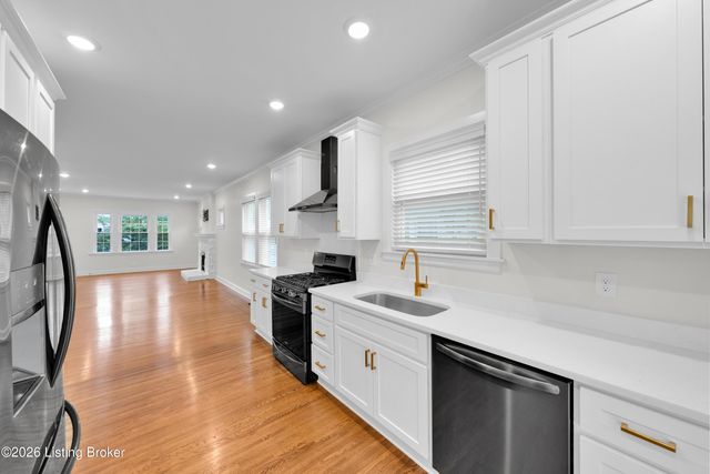 145 Wiltshire Ave, Louisville, KY 40207