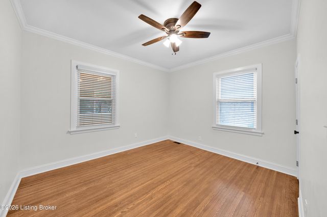 145 Wiltshire Ave, Louisville, KY 40207