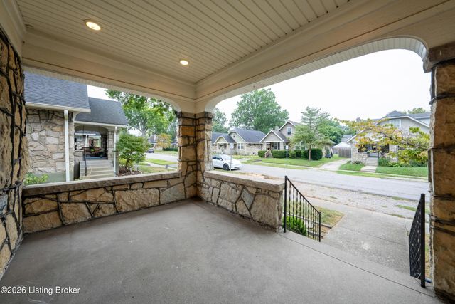 145 Wiltshire Ave, Louisville, KY 40207