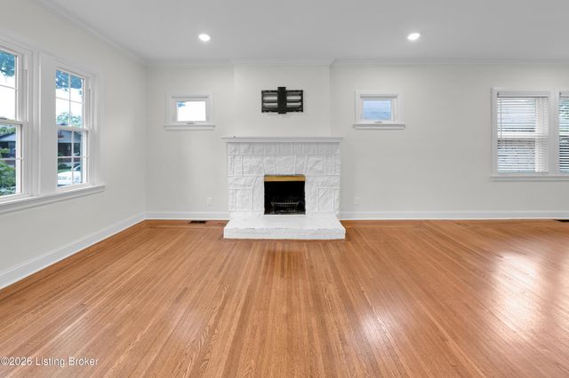 145 Wiltshire Ave, Louisville, KY 40207