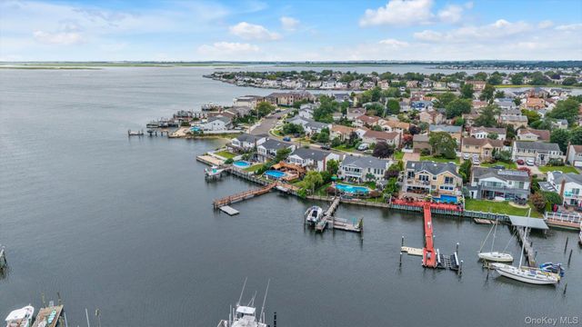 2072 Legion Street, Bellmore, NY 11710