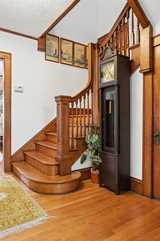 3719 Cottage Grove Avenue, Des Moines, IA 50311