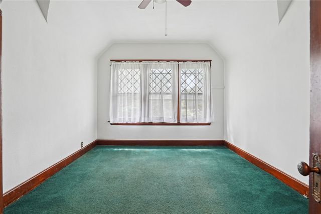 3719 Cottage Grove Avenue, Des Moines, IA 50311