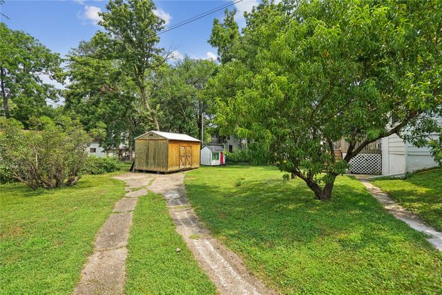 3719 Cottage Grove Avenue, Des Moines, IA 50311