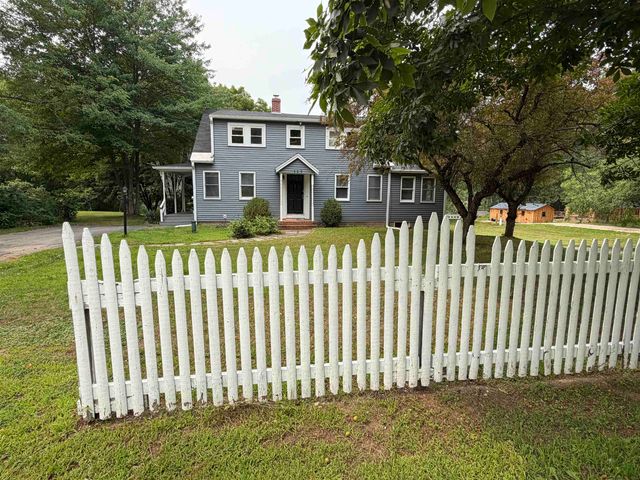 123 Turtle Pond Road, Lee, NH 03861