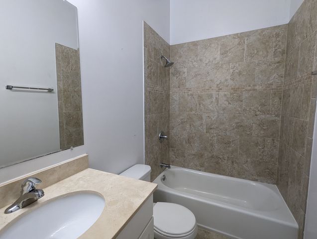4715 N Sheridan Road 11S, Chicago, IL 60640