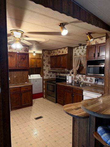 4905 FM 2709, Athens, TX 75752