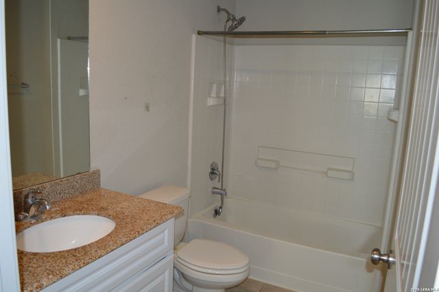 10539 LEGACY CV, San Antonio, TX 78240