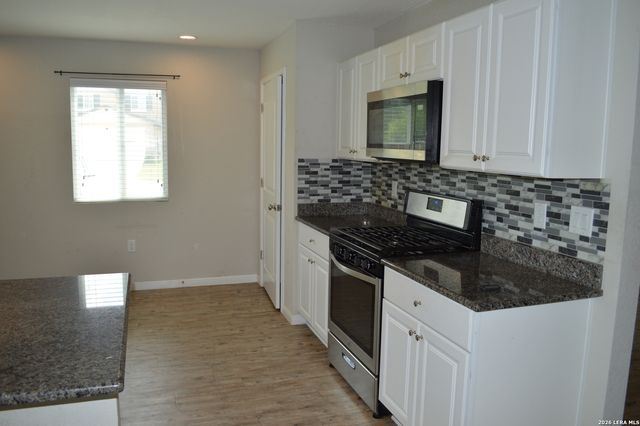10539 LEGACY CV, San Antonio, TX 78240