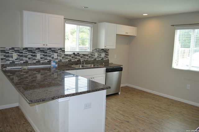 10539 LEGACY CV, San Antonio, TX 78240