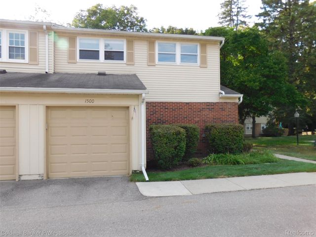 1500 Brentwood Drive, Troy, MI 48098