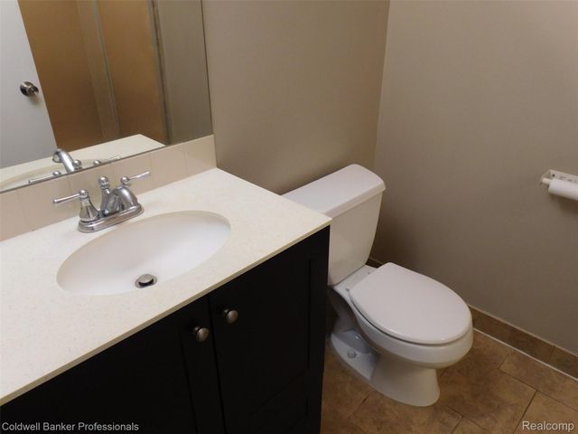 1500 Brentwood Drive, Troy, MI 48098