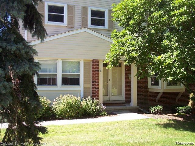 1500 Brentwood Drive, Troy, MI 48098