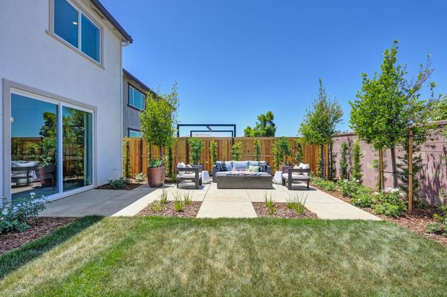 12072 Mircado Way, Rancho Cordova, CA 95742