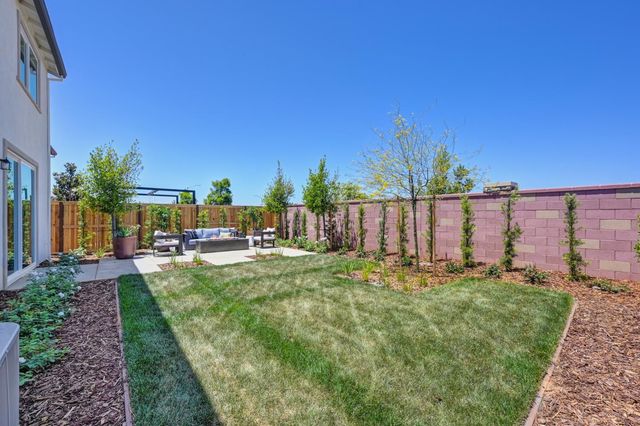 12072 Mircado Way, Rancho Cordova, CA 95742