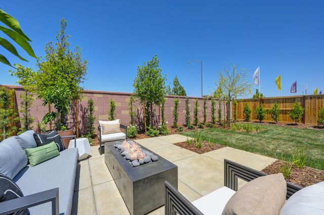 12072 Mircado Way, Rancho Cordova, CA 95742