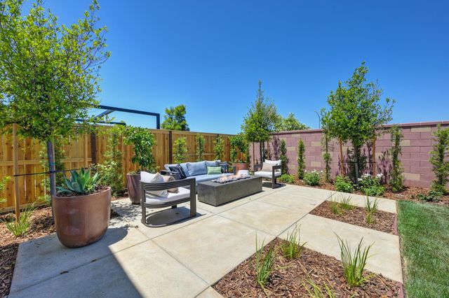 12072 Mircado Way, Rancho Cordova, CA 95742