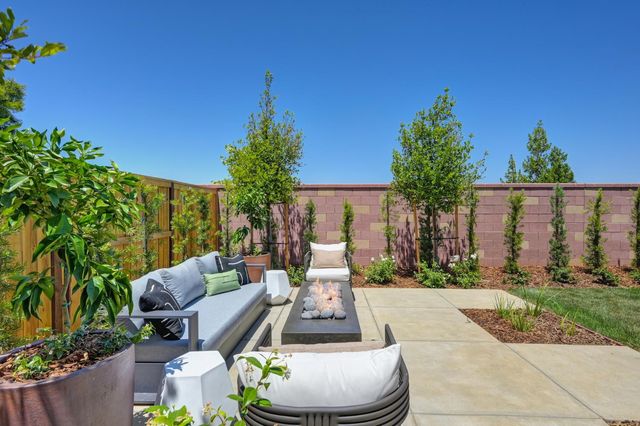 12072 Mircado Way, Rancho Cordova, CA 95742