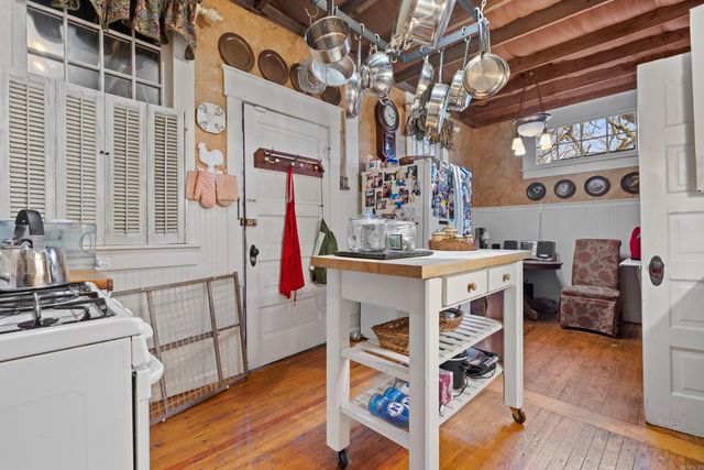 304 Cherry St, Arkadelphia, AR 71923