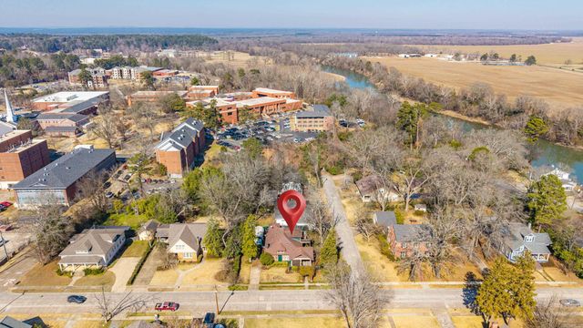 304 Cherry St, Arkadelphia, AR 71923